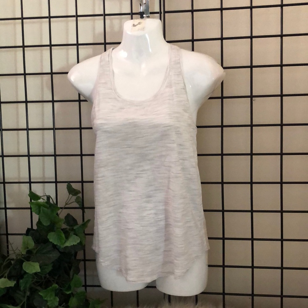 Lululemon tan